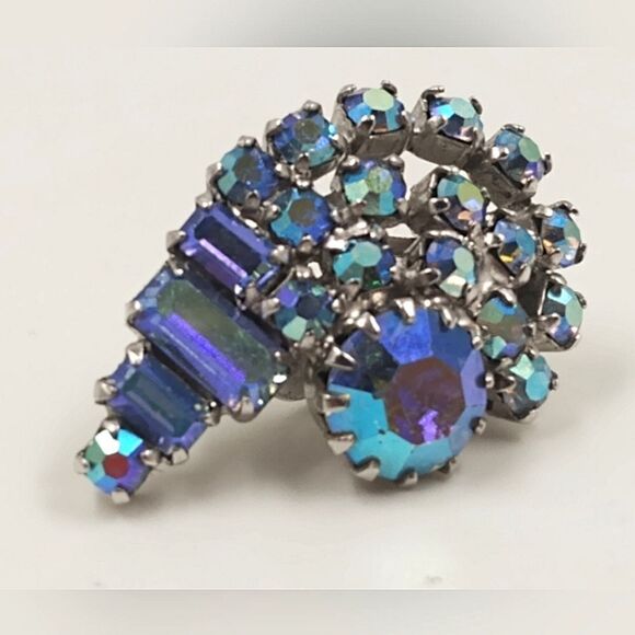 Continental Vintage Blue Borealis Rhinestone Clip On Earrings - Picture 10 of 16